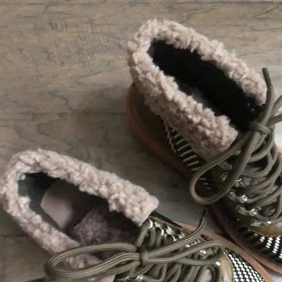 Kelsi Dagger Brooklyn “Navigate” olive boots 5.5 New in box - Picture 5 of 9